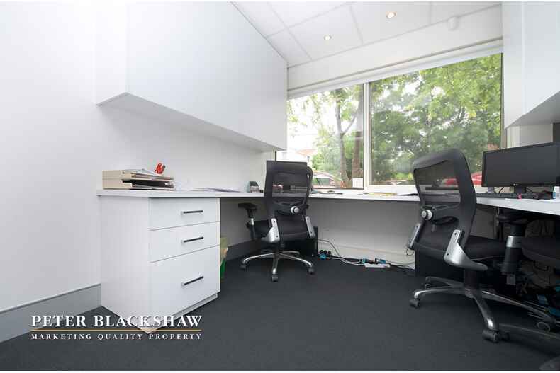 Manuka House 3/16 Bougainville Street Manuka Manuka House 3/16 Bougainville Street Manuka