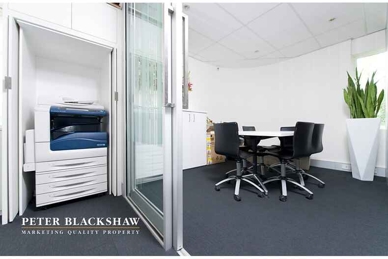 Manuka House 3/16 Bougainville Street Manuka Manuka House 3/16 Bougainville Street Manuka