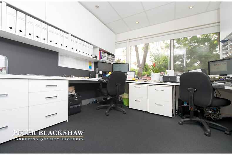 Manuka House 3/16 Bougainville Street Manuka Manuka House 3/16 Bougainville Street Manuka