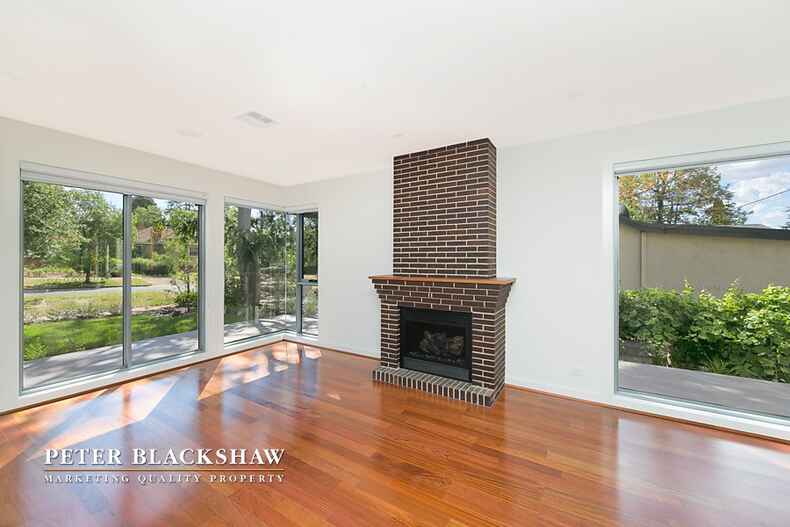 15 Walker Crescent Griffith 15 Walker Crescent Griffith