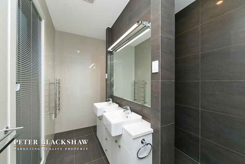 15 Walker Crescent Griffith 15 Walker Crescent Griffith