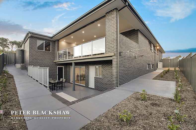 Lot 1/10 Thunder Circuit Harrison Lot 1/10 Thunder Circuit Harrison