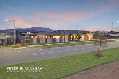 Lot 1/10 Thunder Circuit Harrison