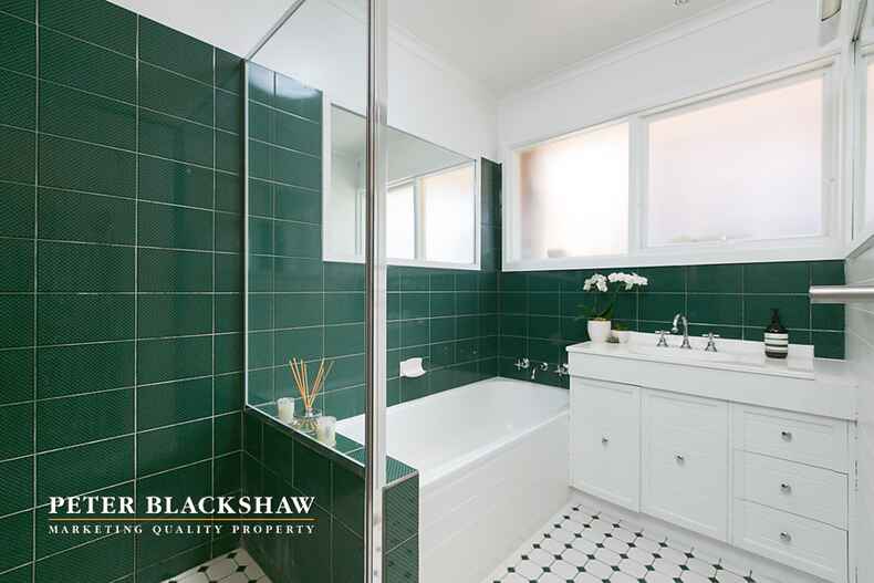 10  Percival Street Holder 10  Percival Street Holder