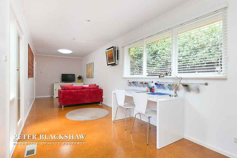 10  Percival Street Holder 10  Percival Street Holder