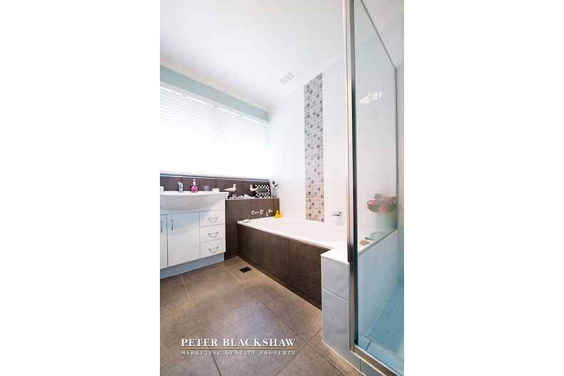 108 Carnegie Crescent Griffith 108 Carnegie Crescent Griffith