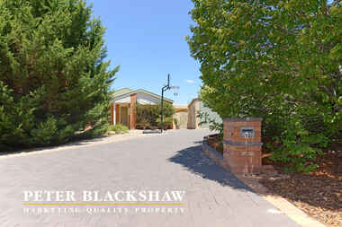 10 Chipperfield Circuit Gordon