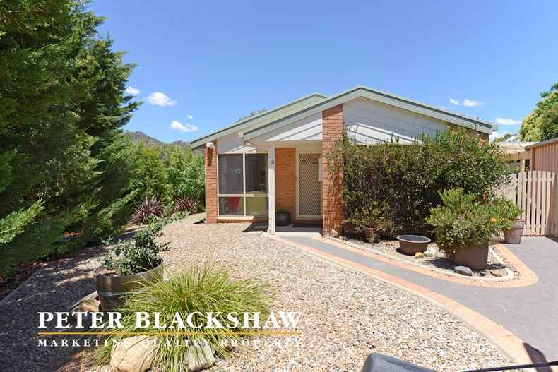 10 Chipperfield Circuit Gordon