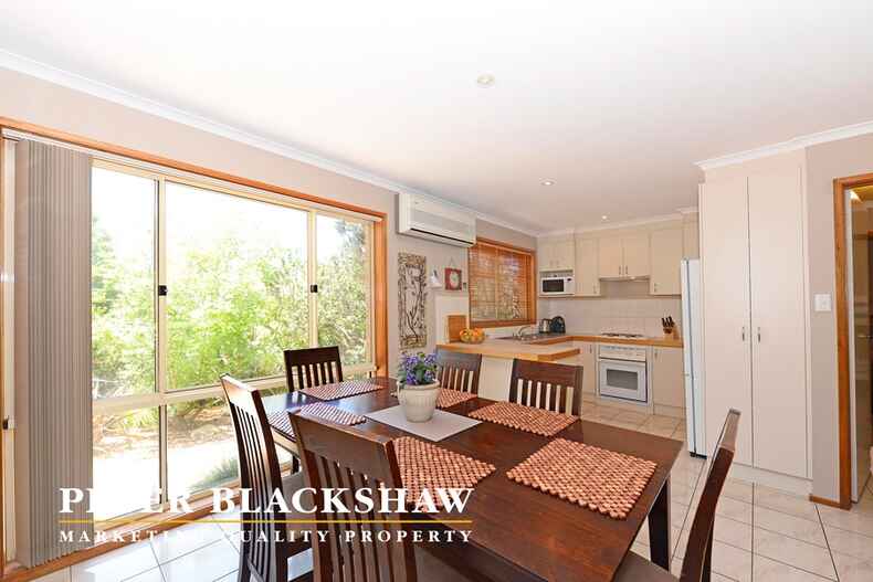 10 Chipperfield Circuit Gordon