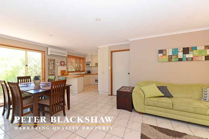 10 Chipperfield Circuit Gordon