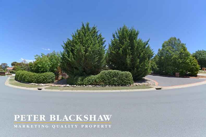 10 Chipperfield Circuit Gordon