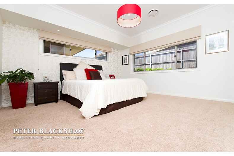 24 Langtree Crescent Crace 24 Langtree Crescent Crace
