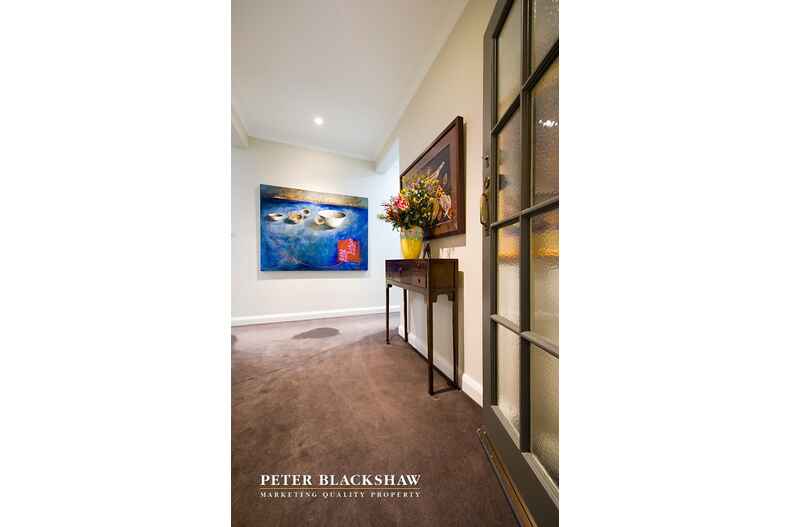 35 Euree Street Reid 35 Euree Street Reid