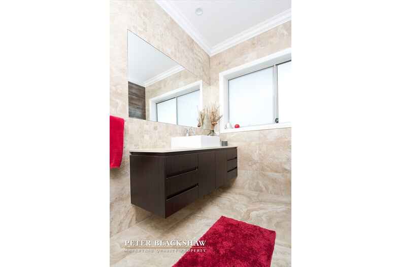 24 Langtree Crescent Crace 24 Langtree Crescent Crace