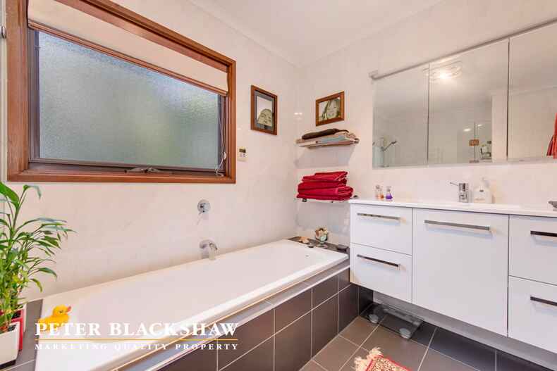 20 Maughan Crescent Fadden 20 Maughan Crescent Fadden