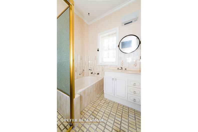 55 Flinders Way Griffith 55 Flinders Way Griffith