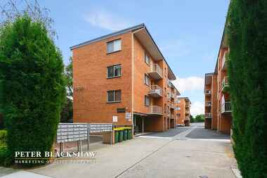 18/18 Booth Street  Queanbeyan