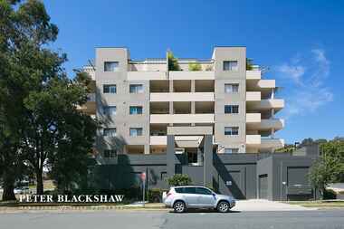 14/12 Waniassa Street  Queanbeyan