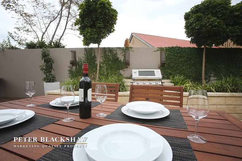 4/6 Hall Street Lyneham 4/6 Hall Street Lyneham