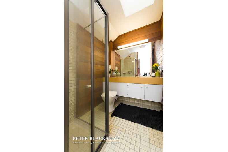 11 Maclachlan Street Holder 11 Maclachlan Street Holder