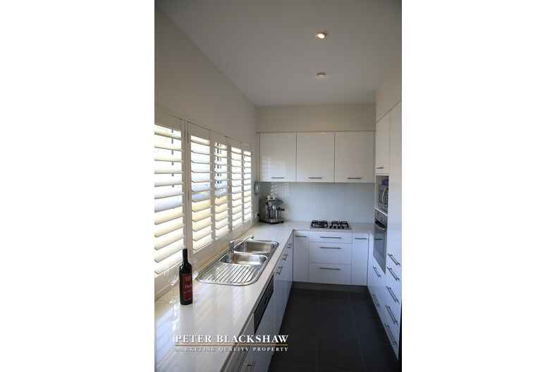 4/6 Hall Street Lyneham 4/6 Hall Street Lyneham