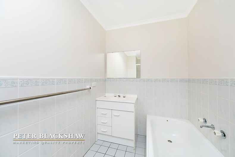 Lot 23/10/11 Chipperfield Circuit Gordon Lot 23/10/11 Chipperfield Circuit Gordon