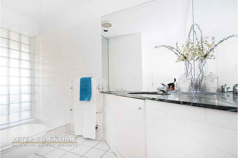 12 Glossop Crescent Campbell 12 Glossop Crescent Campbell