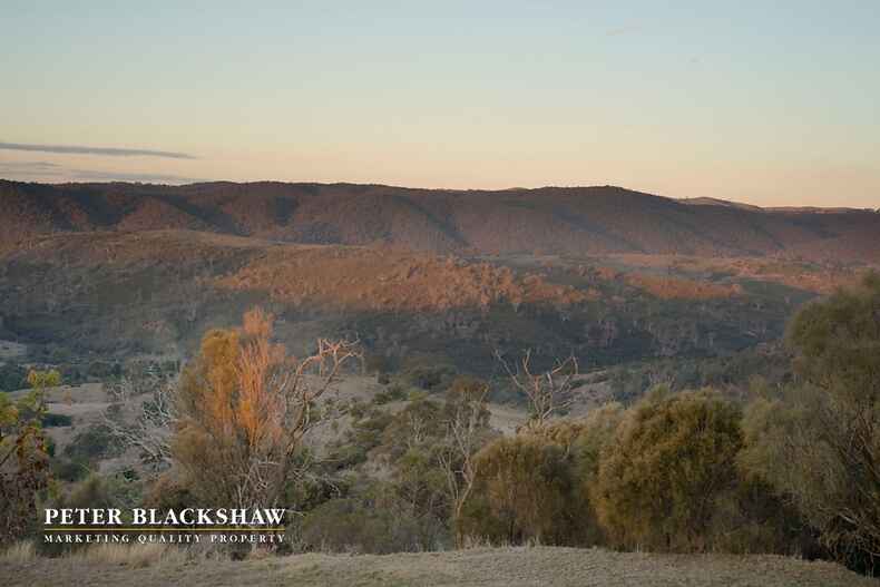 "Talpa Heights" 19 Mcintyre Crescent Googong "Talpa Heights" 19 Mcintyre Crescent Googong
