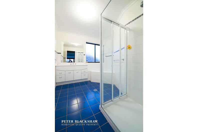 "Talpa Heights" 19 Mcintyre Crescent Googong "Talpa Heights" 19 Mcintyre Crescent Googong