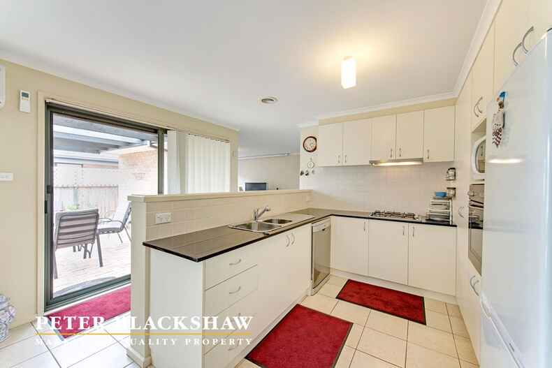 5/30 Betty Maloney Crescent Banks