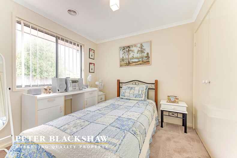 5/30 Betty Maloney Crescent Banks