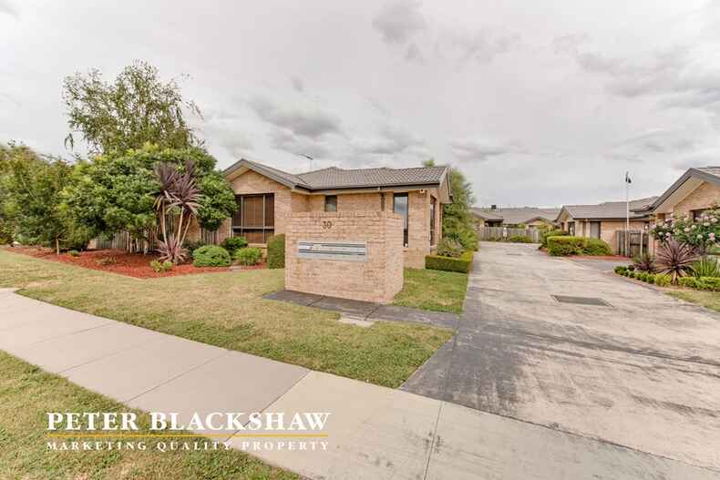 5/30 Betty Maloney Crescent Banks