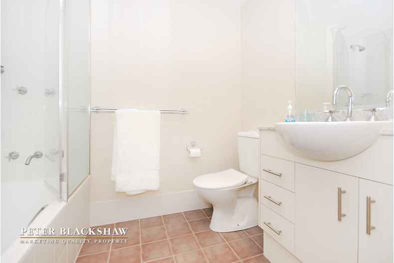 Manhattan 23/54 Moore Street Turner Manhattan 23/54 Moore Street Turner