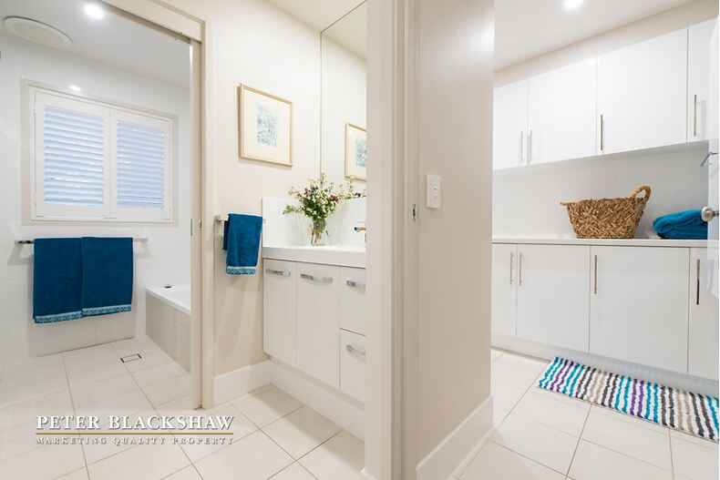 8 Eltham Place Theodore 8 Eltham Place Theodore