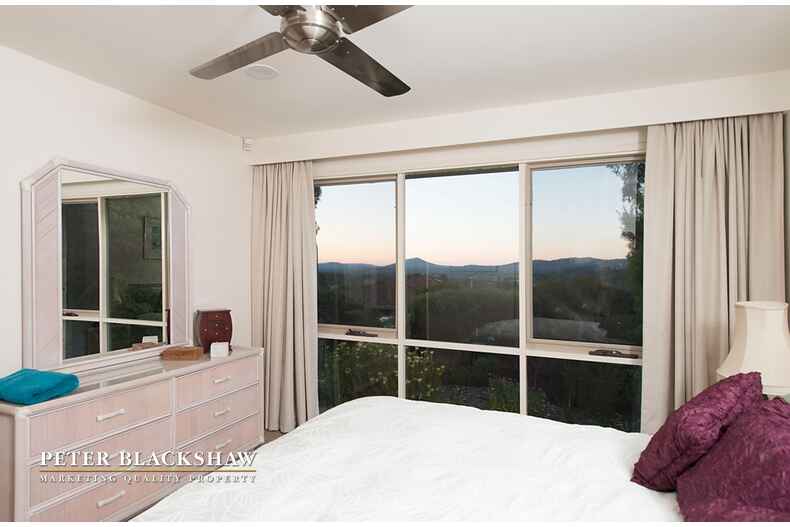 8 Eltham Place Theodore 8 Eltham Place Theodore