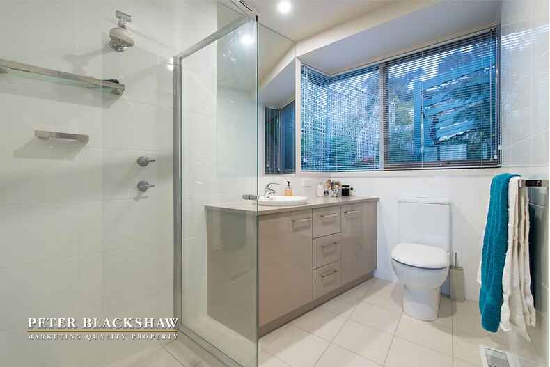 8 Eltham Place Theodore 8 Eltham Place Theodore