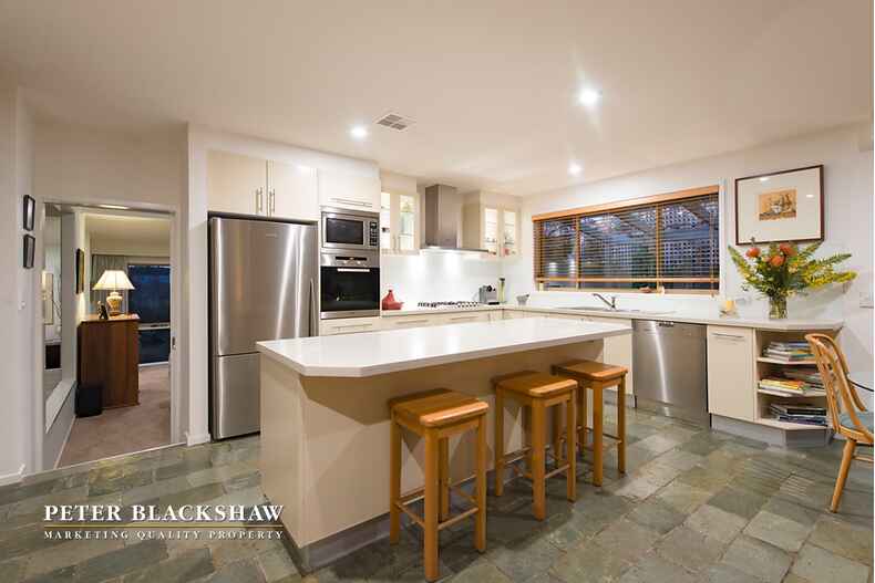 8 Eltham Place Theodore 8 Eltham Place Theodore