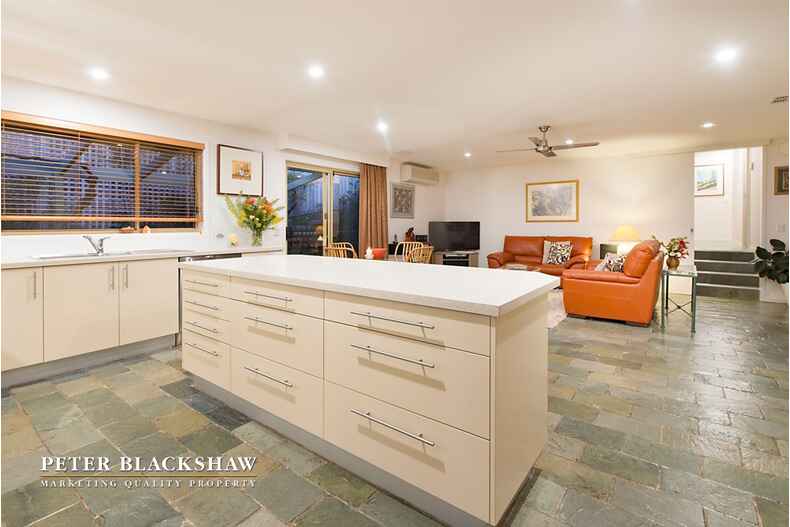 8 Eltham Place Theodore 8 Eltham Place Theodore