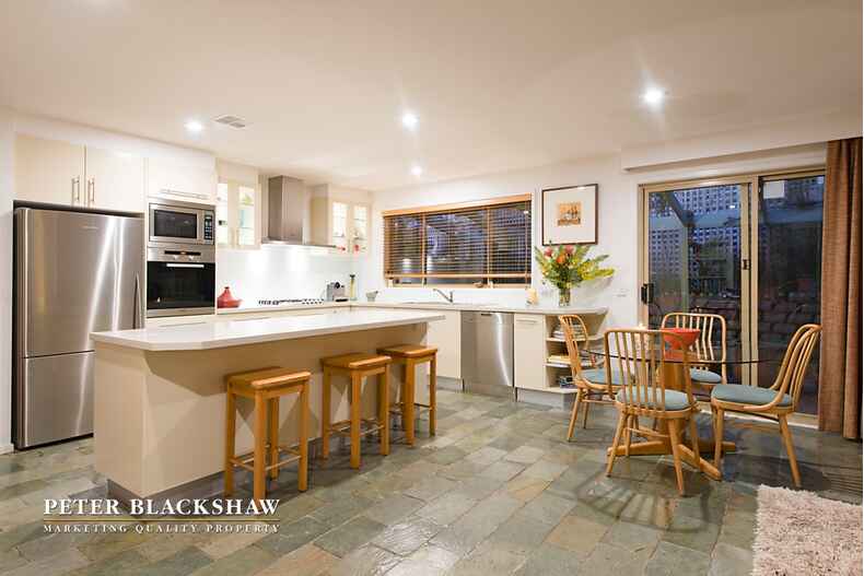 8 Eltham Place Theodore 8 Eltham Place Theodore