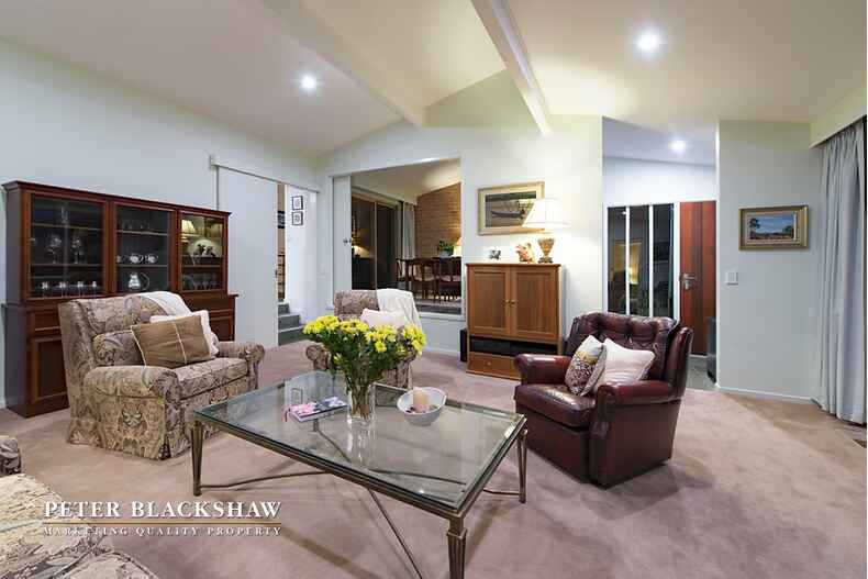 8 Eltham Place Theodore 8 Eltham Place Theodore