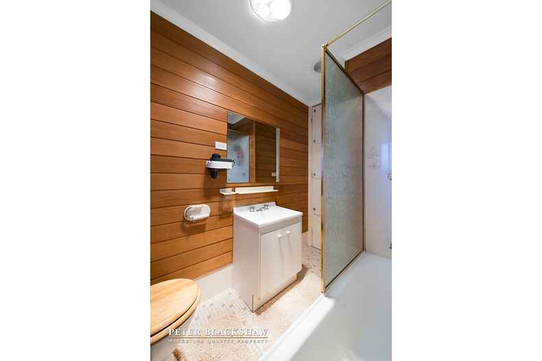 7 Queenbar Road Karabar 7 Queenbar Road Karabar