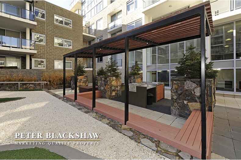 Lot 2/5/3 London Circuit City Lot 2/5/3 London Circuit City