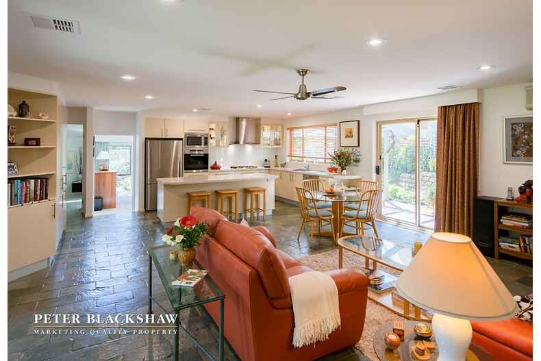 8 Eltham Place Theodore 8 Eltham Place Theodore