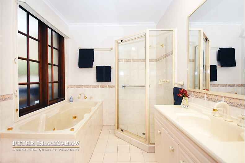 1/62 Schlich Street Yarralumla 1/62 Schlich Street Yarralumla