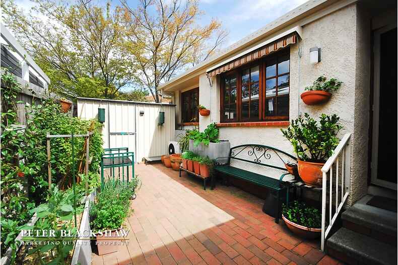 1/62 Schlich Street Yarralumla 1/62 Schlich Street Yarralumla