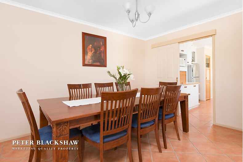 18 Graham Street Macgregor 18 Graham Street Macgregor