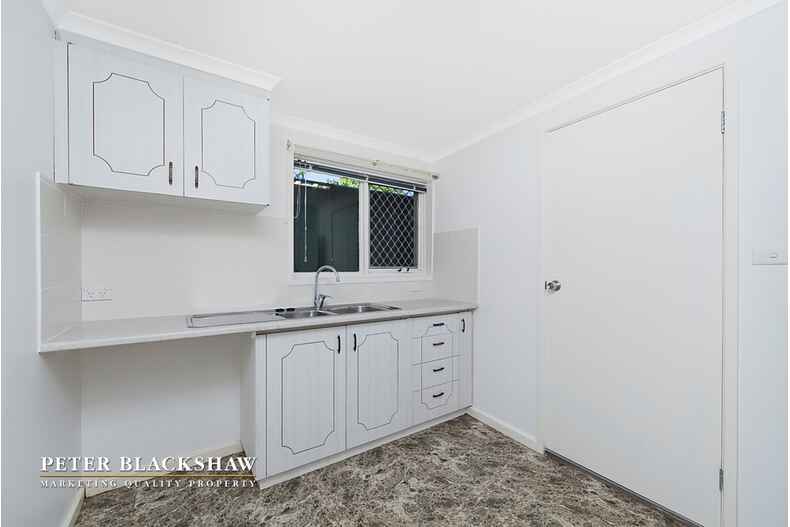 174 Captain Cook Crescent Narrabundah 174 Captain Cook Crescent Narrabundah