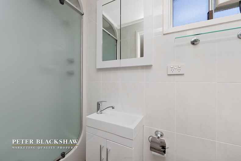 174 Captain Cook Crescent Narrabundah 174 Captain Cook Crescent Narrabundah