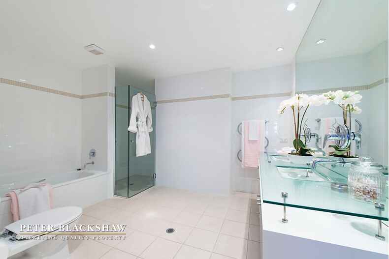 The National 64/14 National Circuit Barton The National 64/14 National Circuit Barton