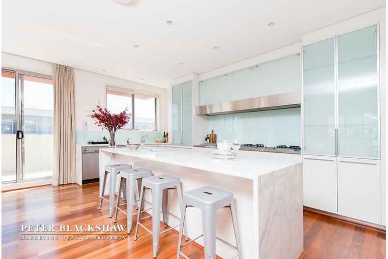 The National 64/14 National Circuit Barton The National 64/14 National Circuit Barton